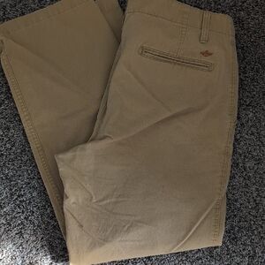 Dockers Men's Khaki Chinos